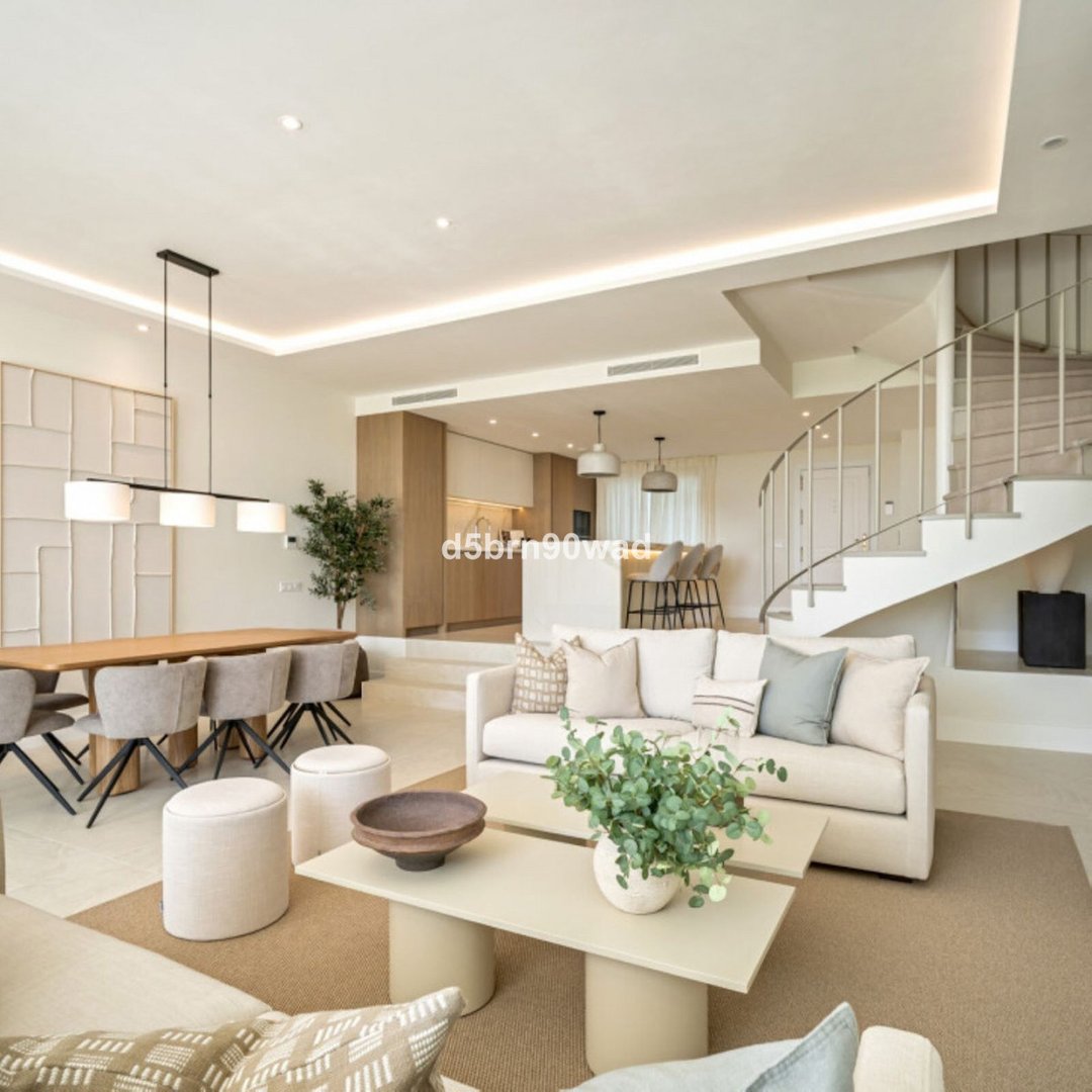 4 Bed Townhouse in La Quinta