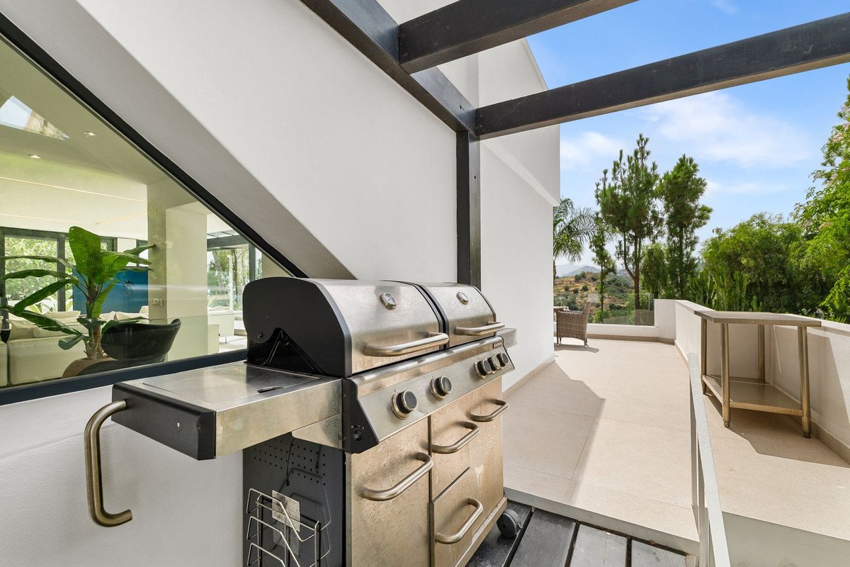 4 Bed Detached Villa in Nueva Andalucía