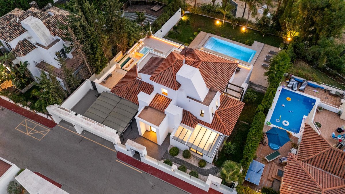 4 Bed Detached Villa in Nueva Andalucía