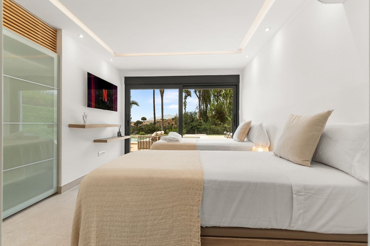 4 Bed Detached Villa in Nueva Andalucía