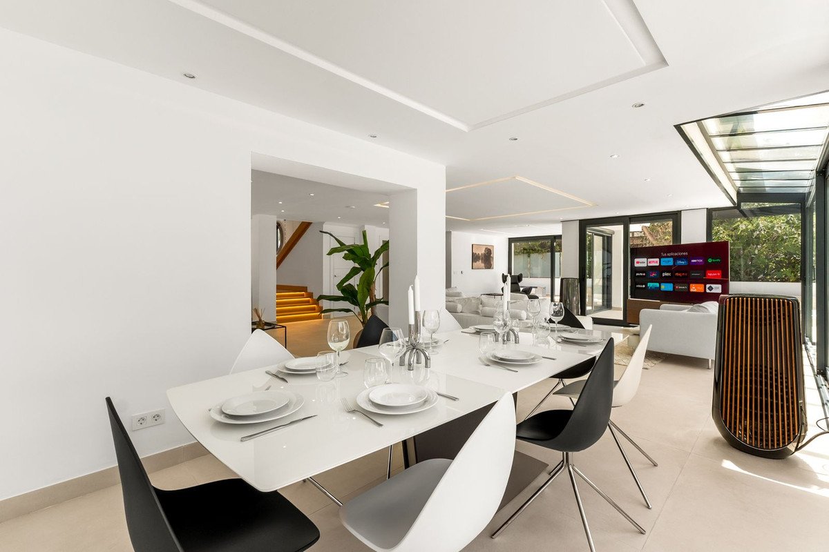 4 Bed Detached Villa in Nueva Andalucía