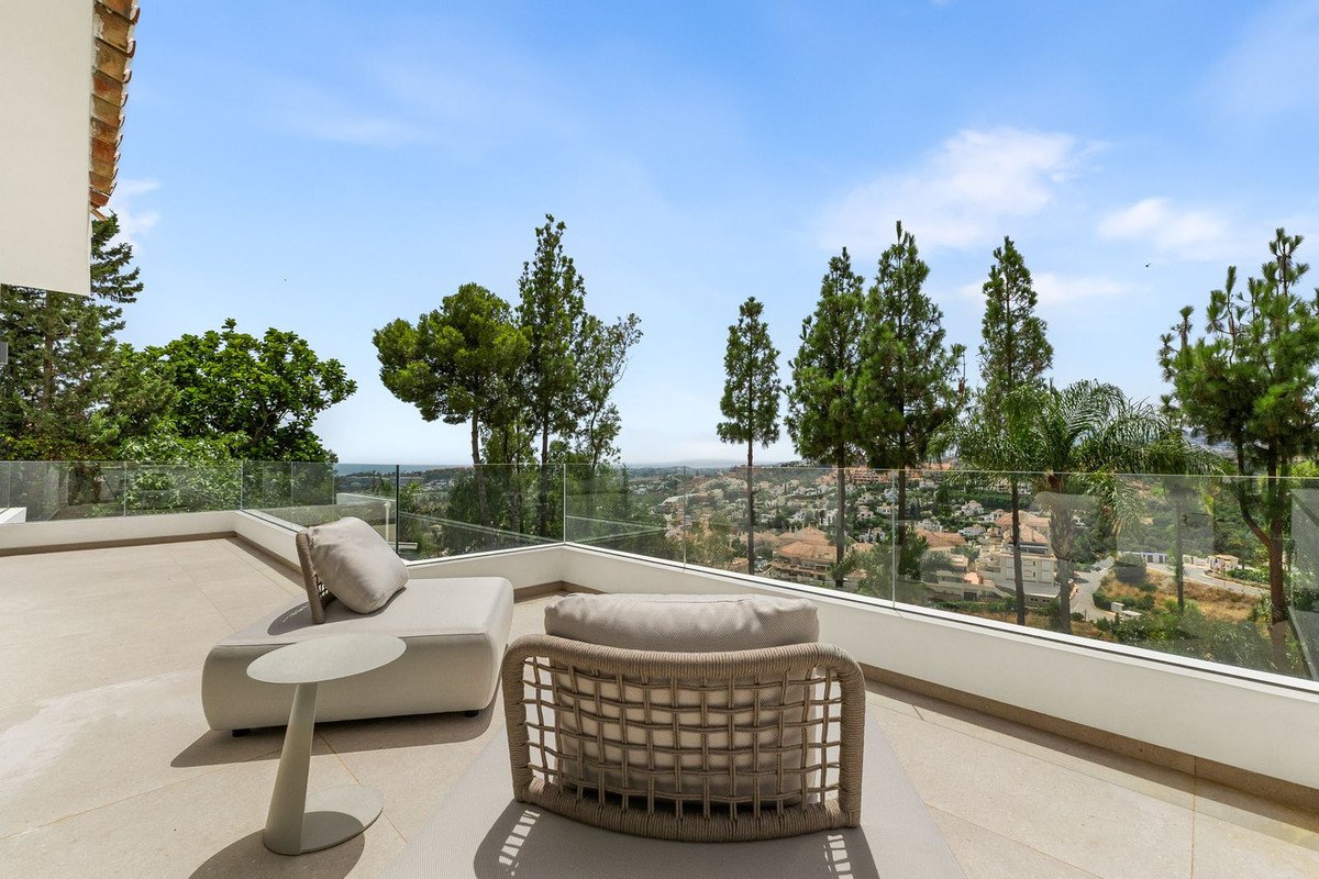 4 Bed Detached Villa in Nueva Andalucía