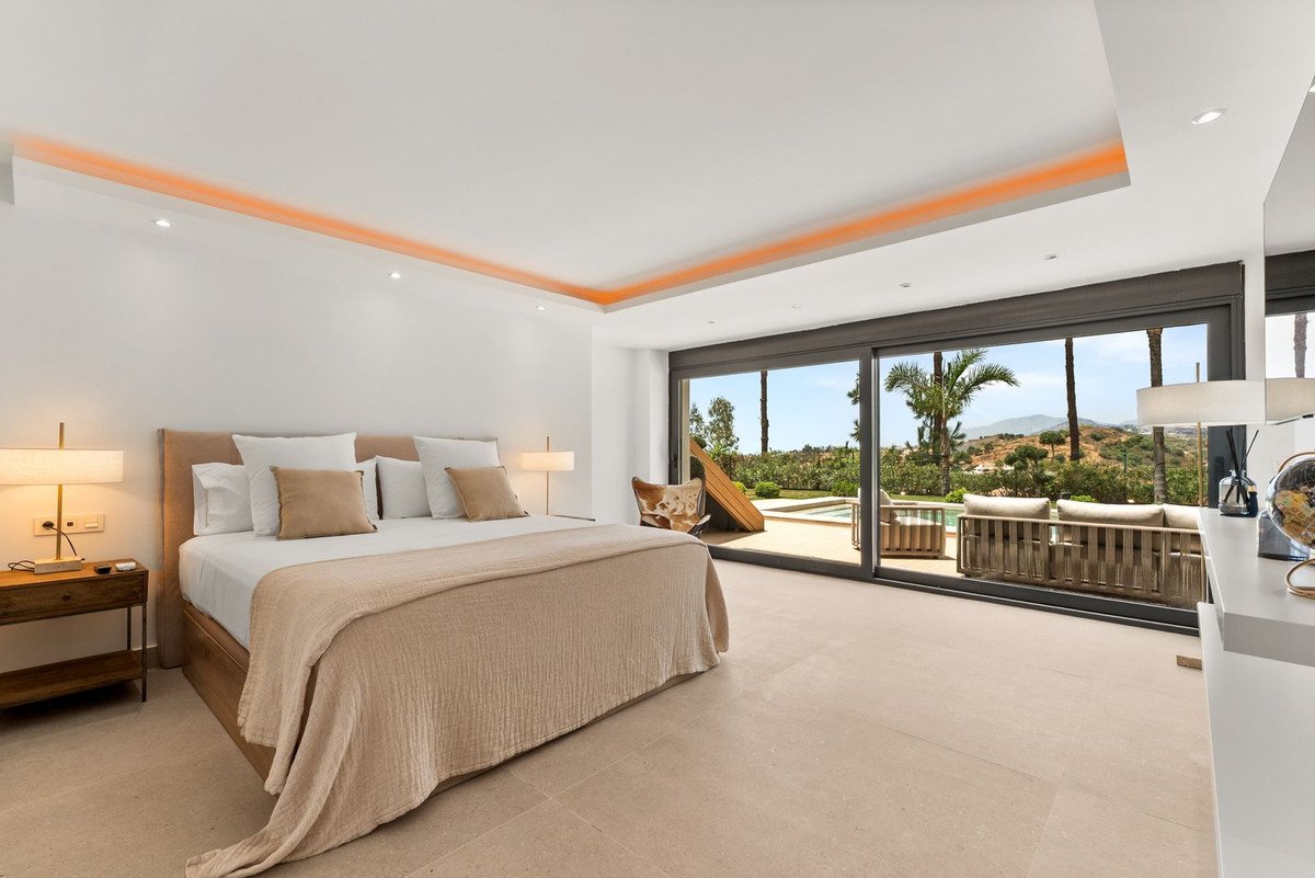 4 Bed Detached Villa in Nueva Andalucía