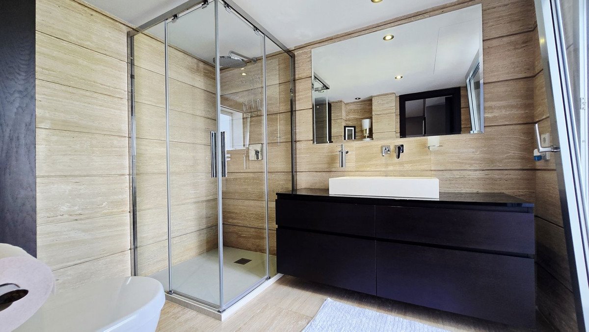 5 Bed Detached Villa in Nueva Andalucía