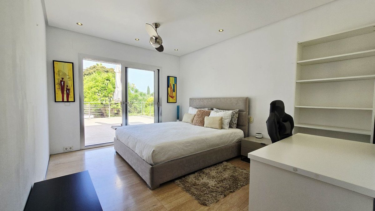 5 Bed Detached Villa in Nueva Andalucía