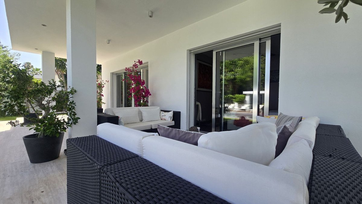 5 Bed Detached Villa in Nueva Andalucía