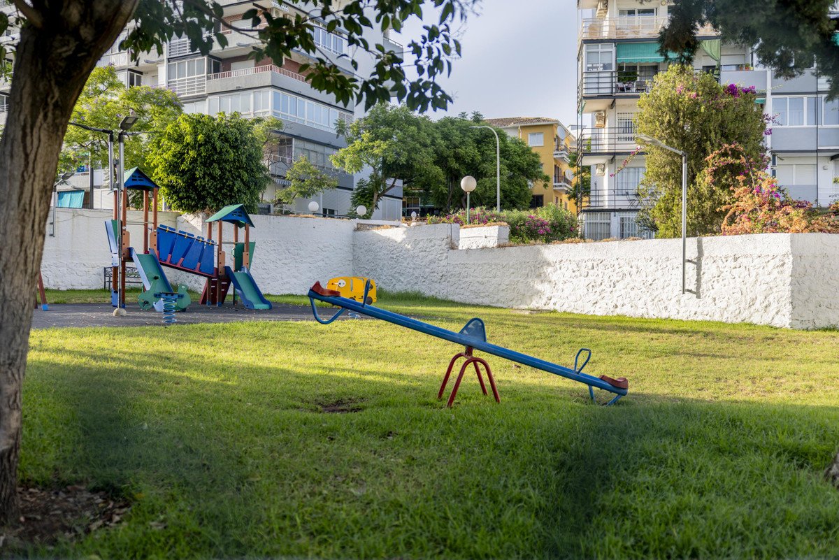 2 Bed Middle Floor Apartment in Benalmadena