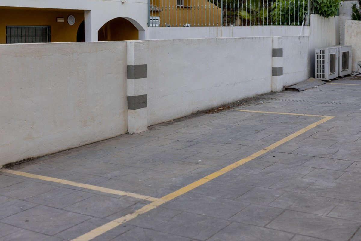 2 Bed Middle Floor Apartment in Benalmadena