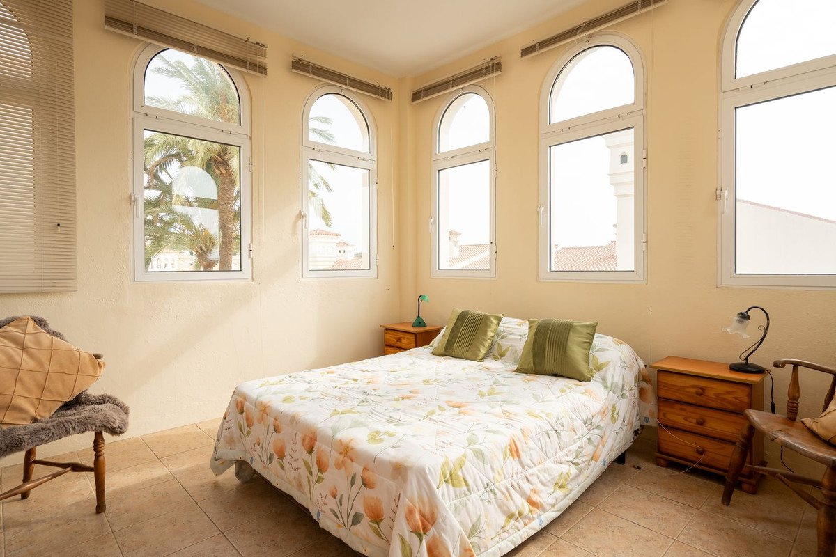 3 Bed Penthouse Duplex in La Duquesa