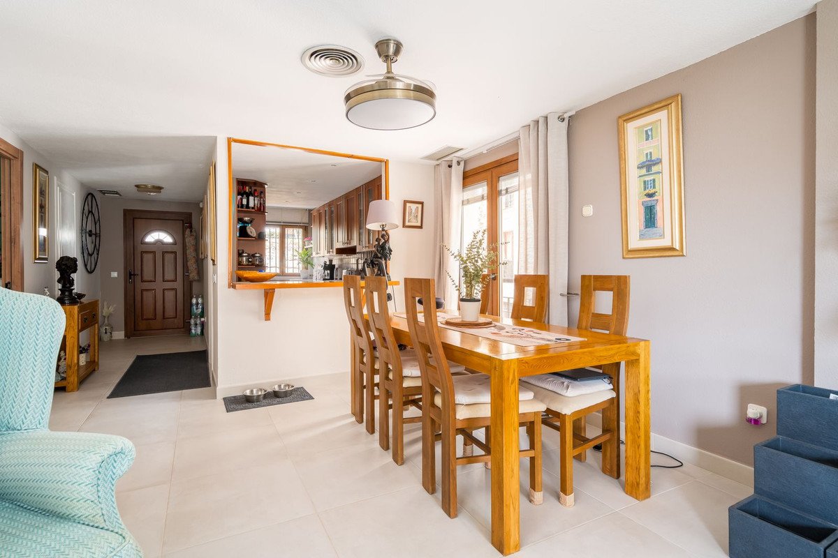 3 Bed Penthouse Duplex in La Duquesa