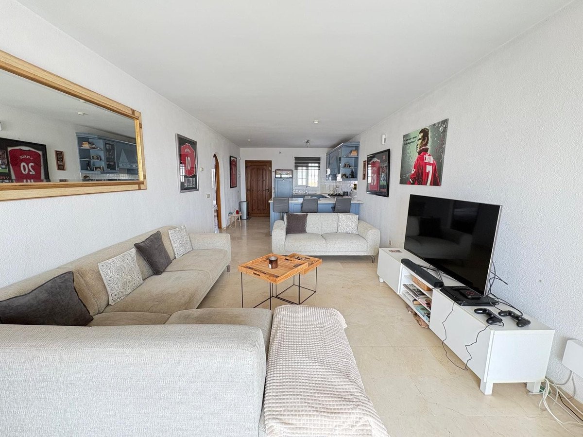 2 Bed Top Floor Apartment in El Chaparral