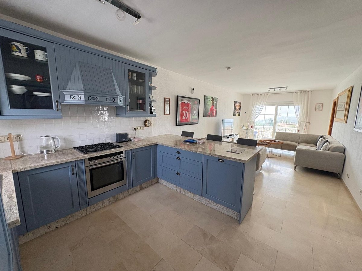 2 Bed Top Floor Apartment in El Chaparral