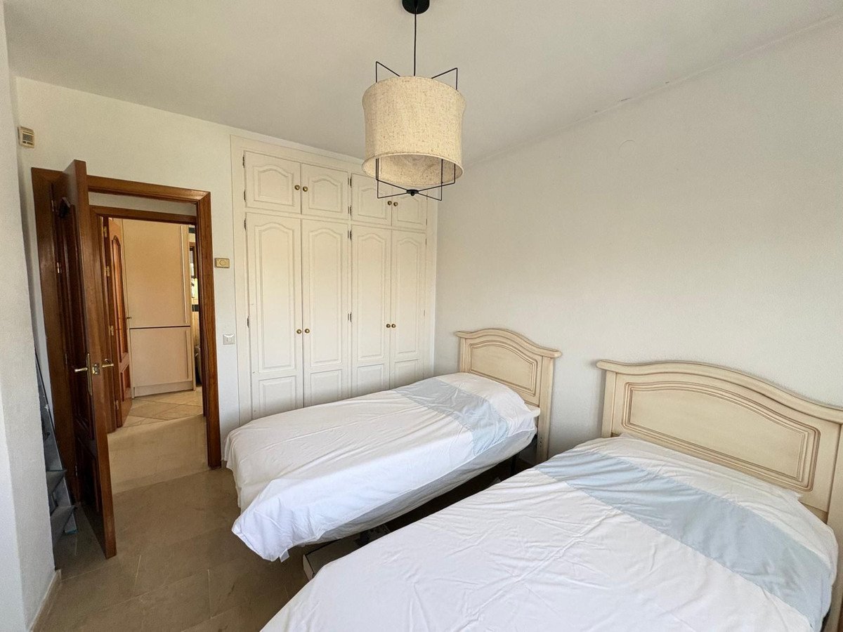 2 Bed Top Floor Apartment in El Chaparral