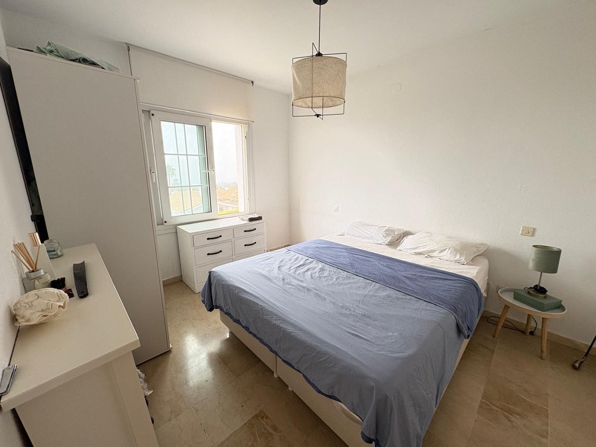 2 Bed Top Floor Apartment in El Chaparral
