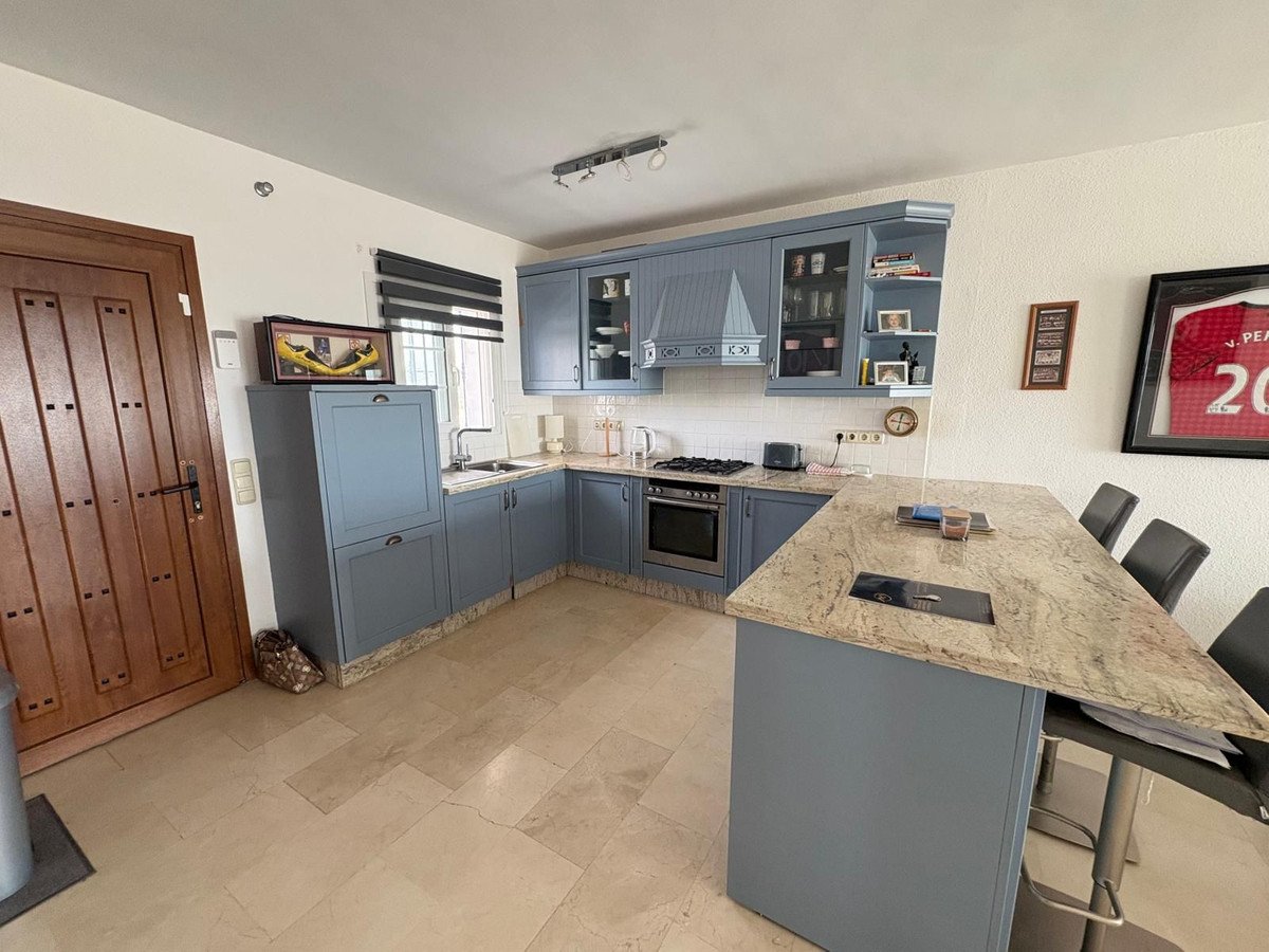 2 Bed Top Floor Apartment in El Chaparral