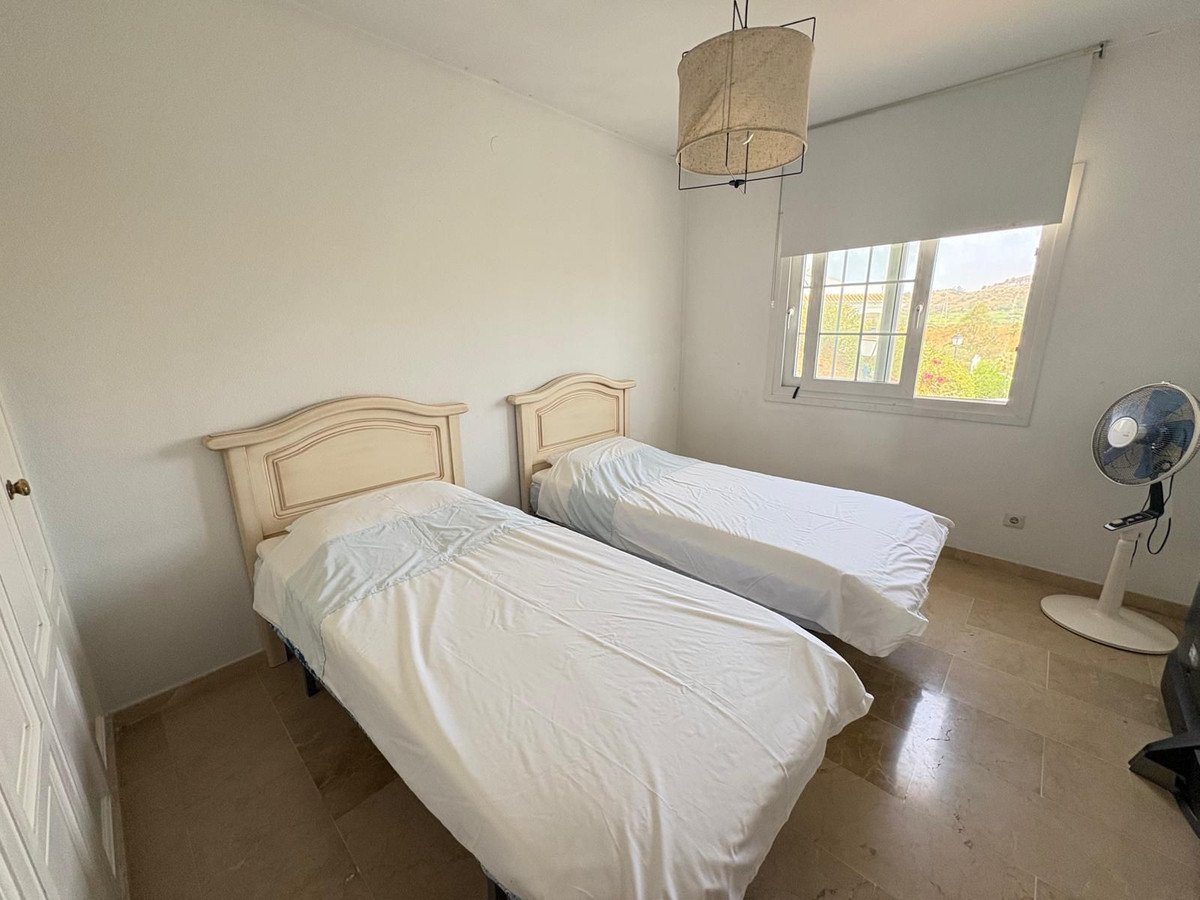 2 Bed Top Floor Apartment in El Chaparral
