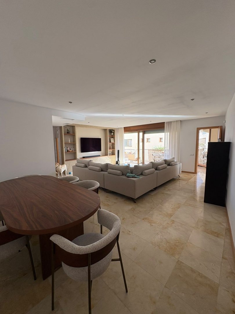 3 Bed Middle Floor Apartment in Marbella