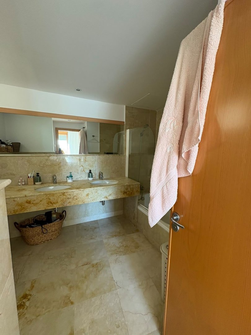 3 Bed Middle Floor Apartment in Marbella