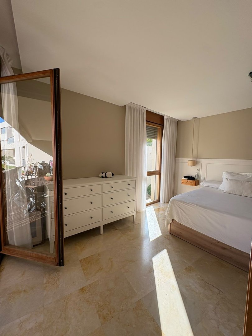 3 Bed Middle Floor Apartment in Marbella