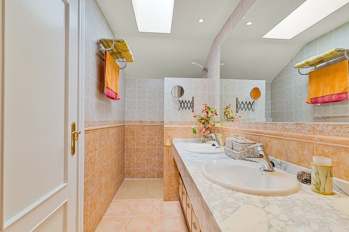 3 Bed Penthouse in Bel Air