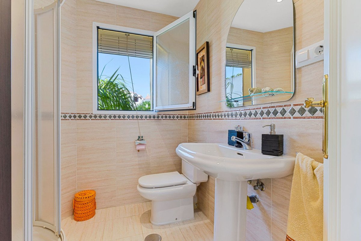 3 Bed Penthouse in Bel Air