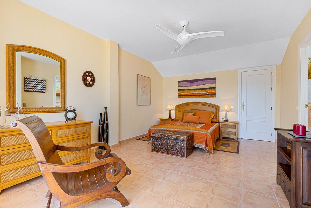 3 Bed Penthouse in Bel Air