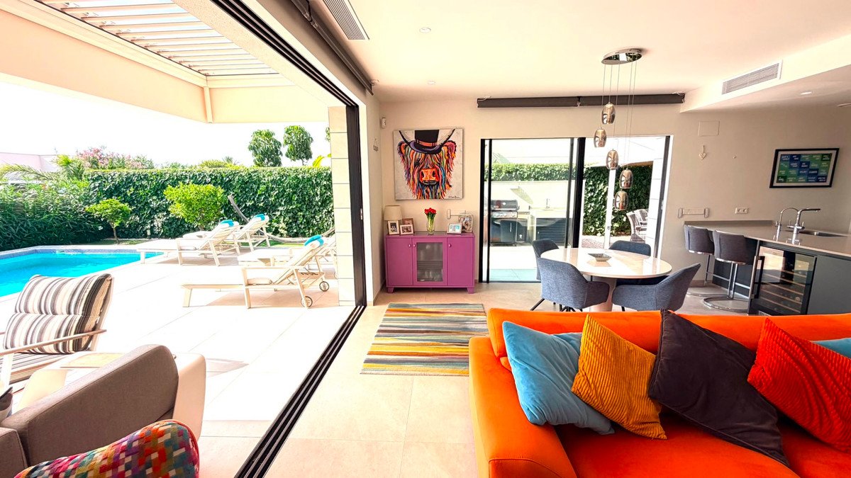4 Bed Detached Villa in Los Montesinos