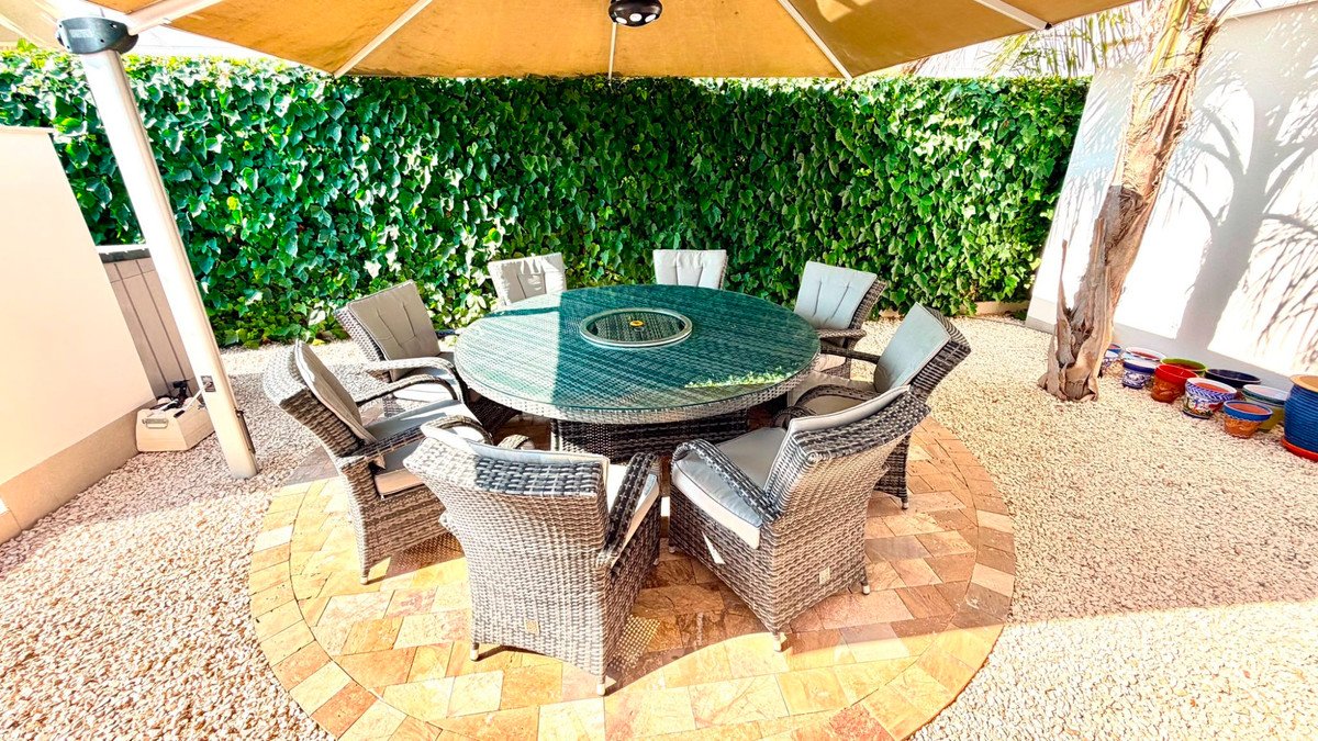 4 Bed Detached Villa in Los Montesinos