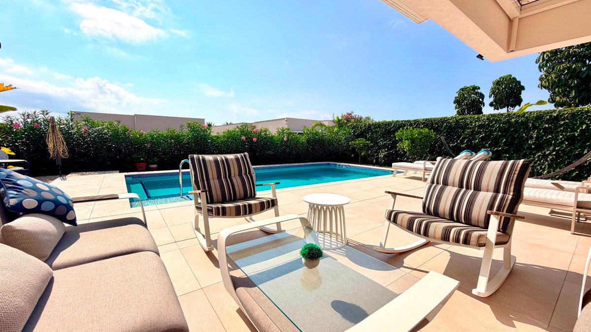 4 Bed Detached Villa in Los Montesinos
