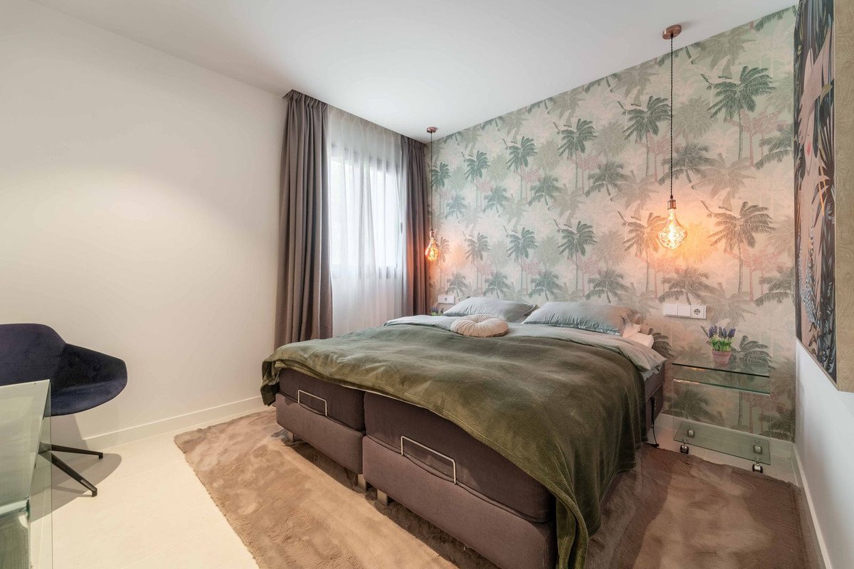 2 Bed Middle Floor Apartment in Fuengirola