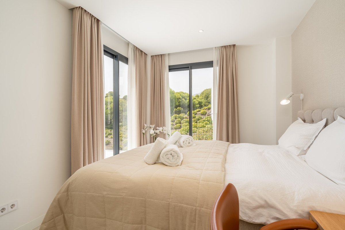 3 Bed Ground Floor Apartment in Higueron