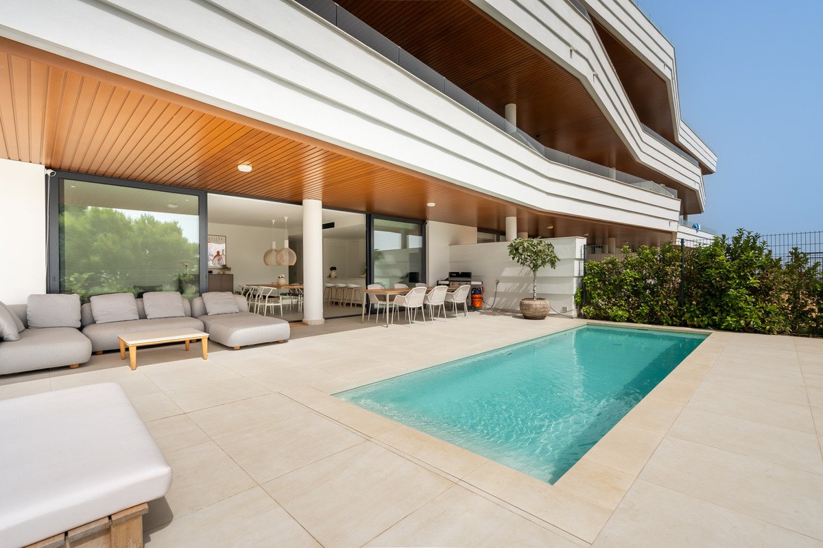 3 Bed Ground Floor Apartment in Higueron