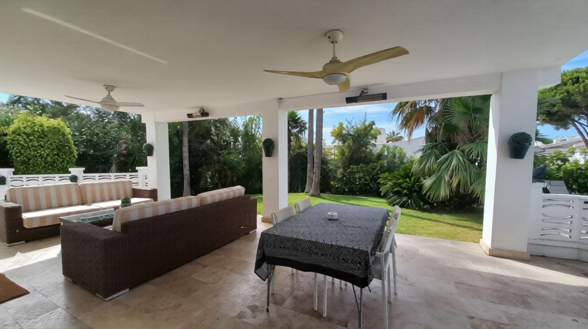3 Bed Detached Villa in Las Chapas