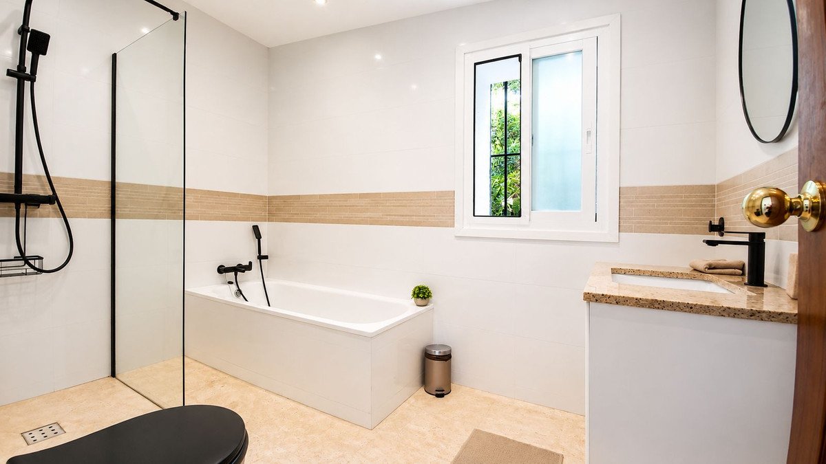 3 Bed Detached Villa in Las Chapas