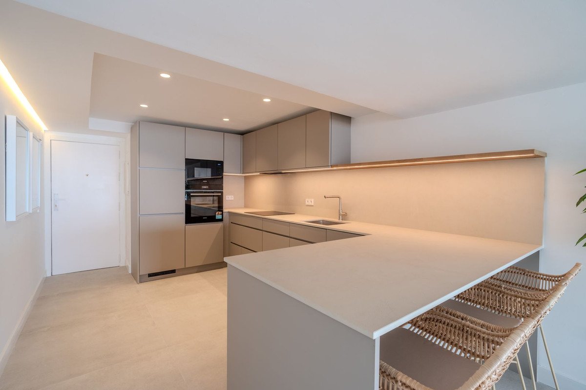 3 Bed Top Floor Apartment in Marbella