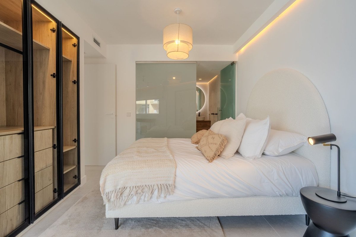 3 Bed Top Floor Apartment in Marbella