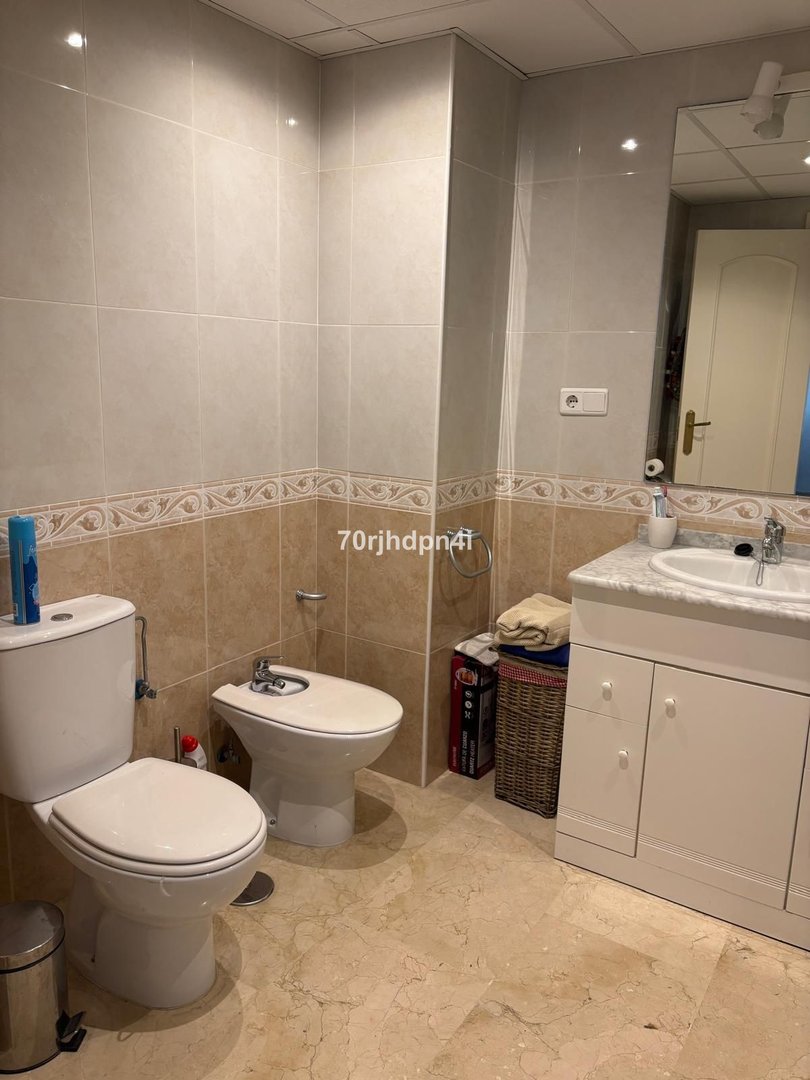2 Bed Middle Floor Apartment in Málaga