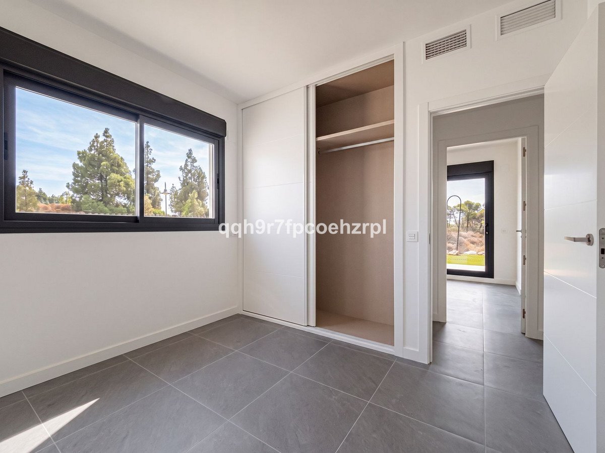 2 Bed Ground Floor Apartment in El Chaparral