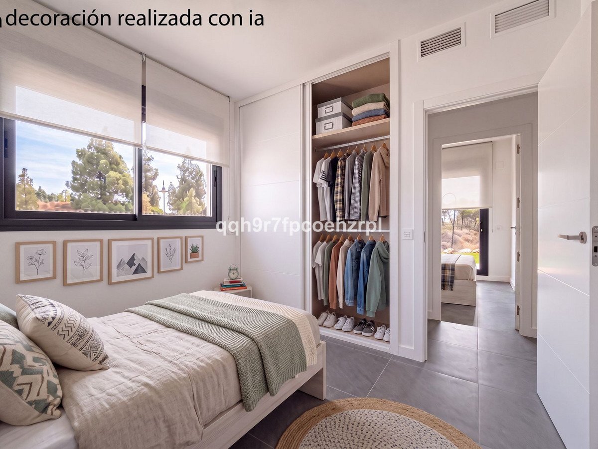2 Bed Ground Floor Apartment in El Chaparral