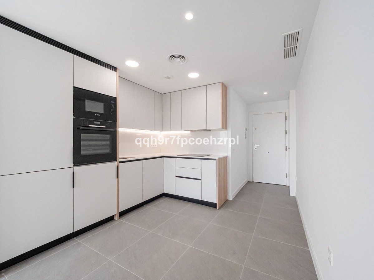2 Bed Ground Floor Apartment in El Chaparral