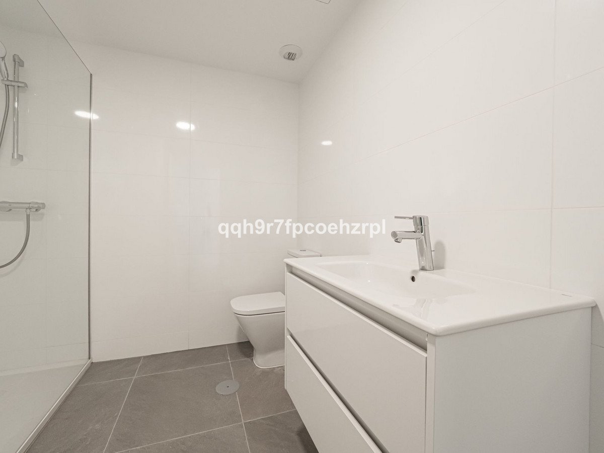 2 Bed Ground Floor Apartment in El Chaparral