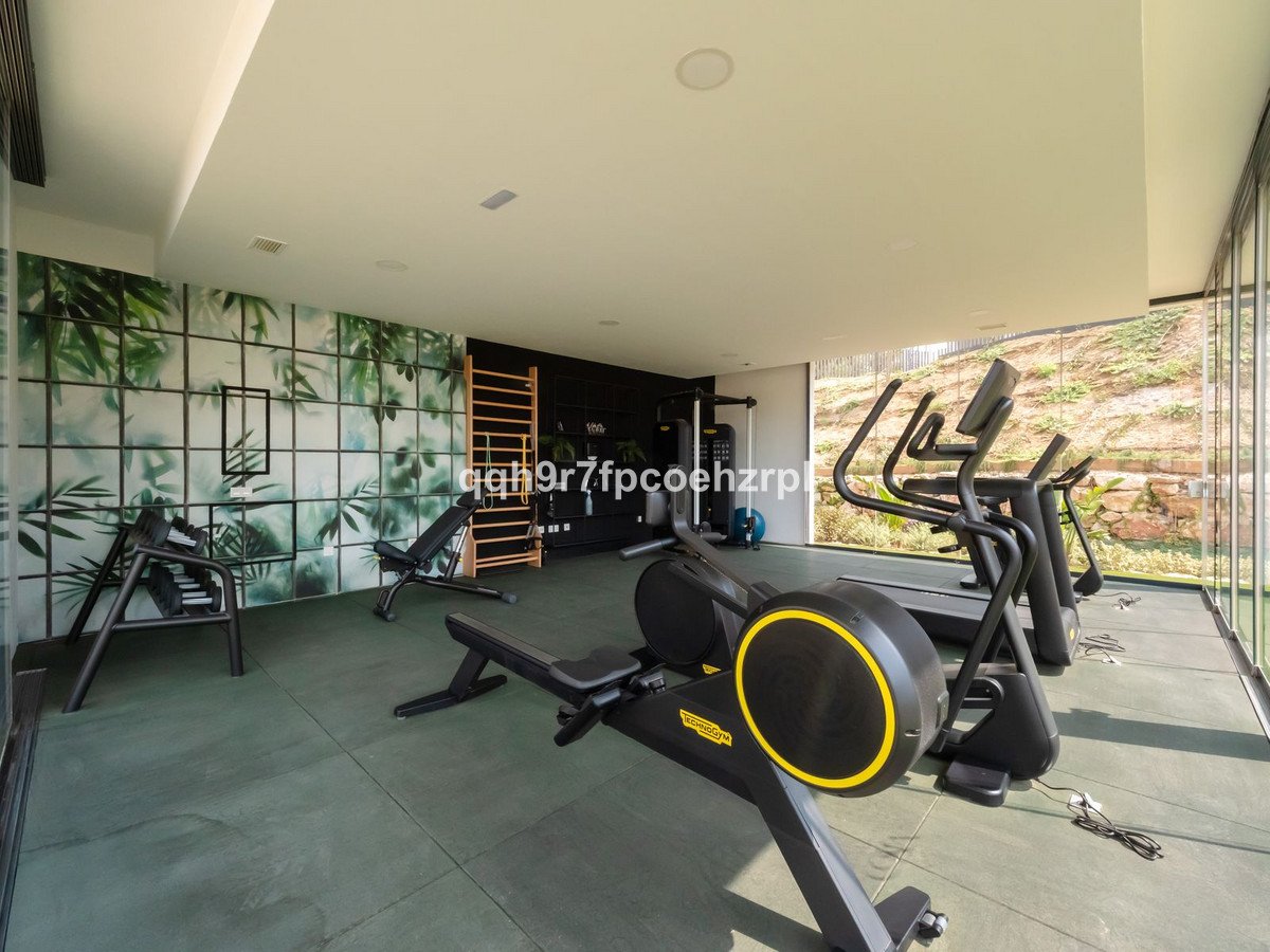 2 Bed Ground Floor Apartment in El Chaparral