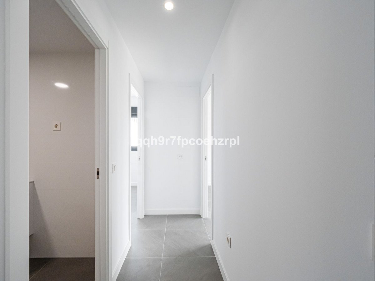 2 Bed Ground Floor Apartment in El Chaparral
