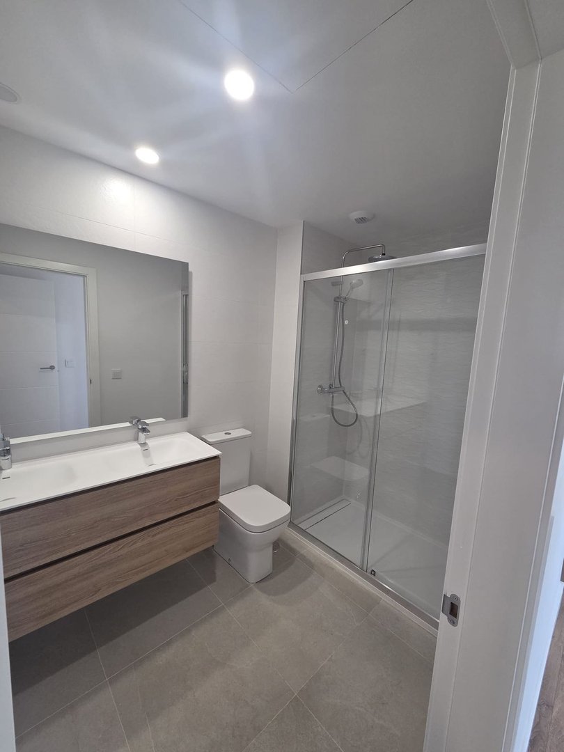 3 Bed Middle Floor Apartment in Estepona