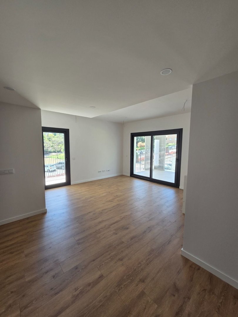 3 Bed Middle Floor Apartment in Estepona