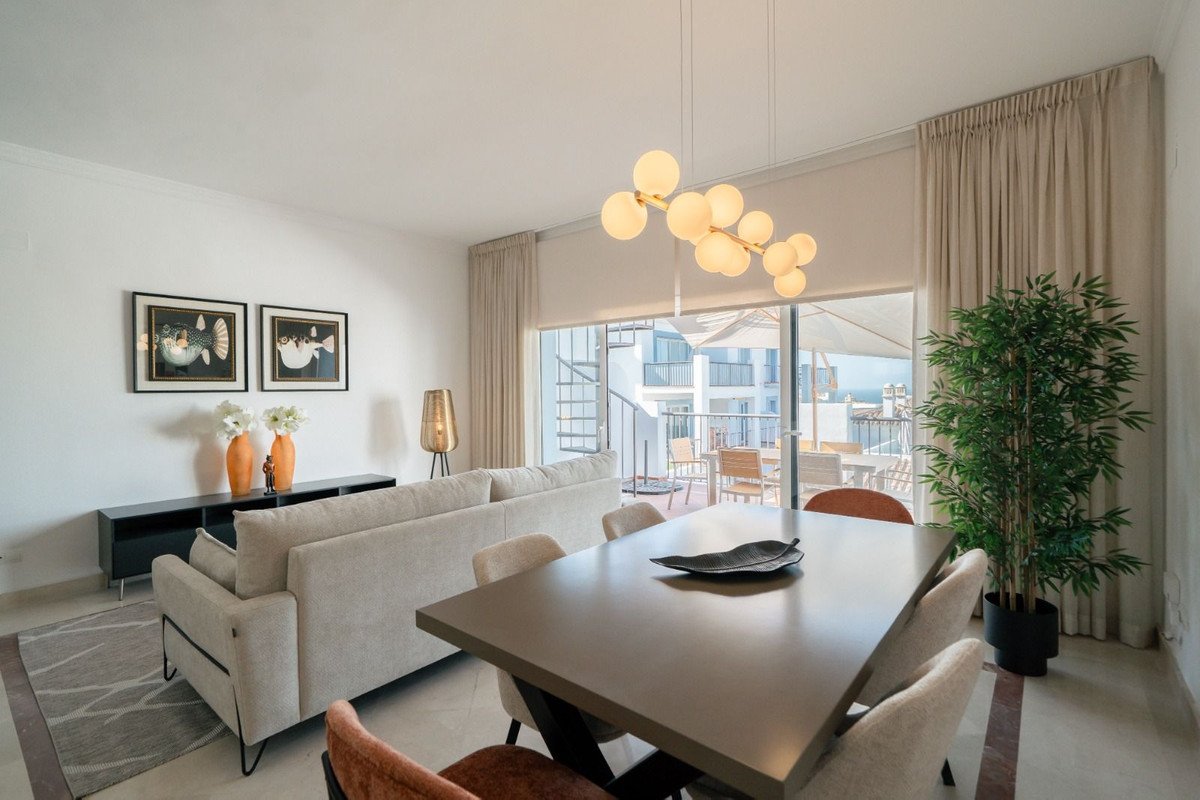2 Bed Penthouse Duplex in Benahavís