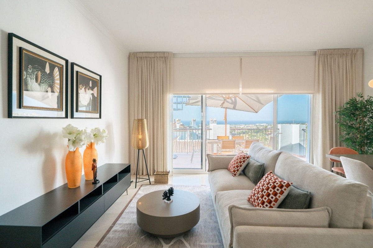 2 Bed Penthouse Duplex in Benahavís