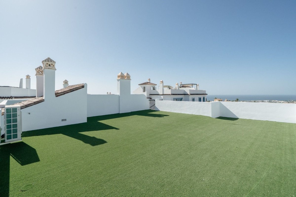2 Bed Penthouse Duplex in Benahavís