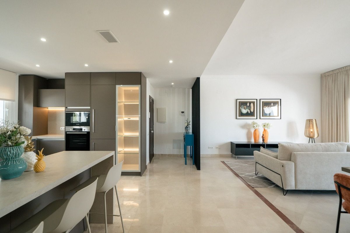 2 Bed Penthouse Duplex in Benahavís