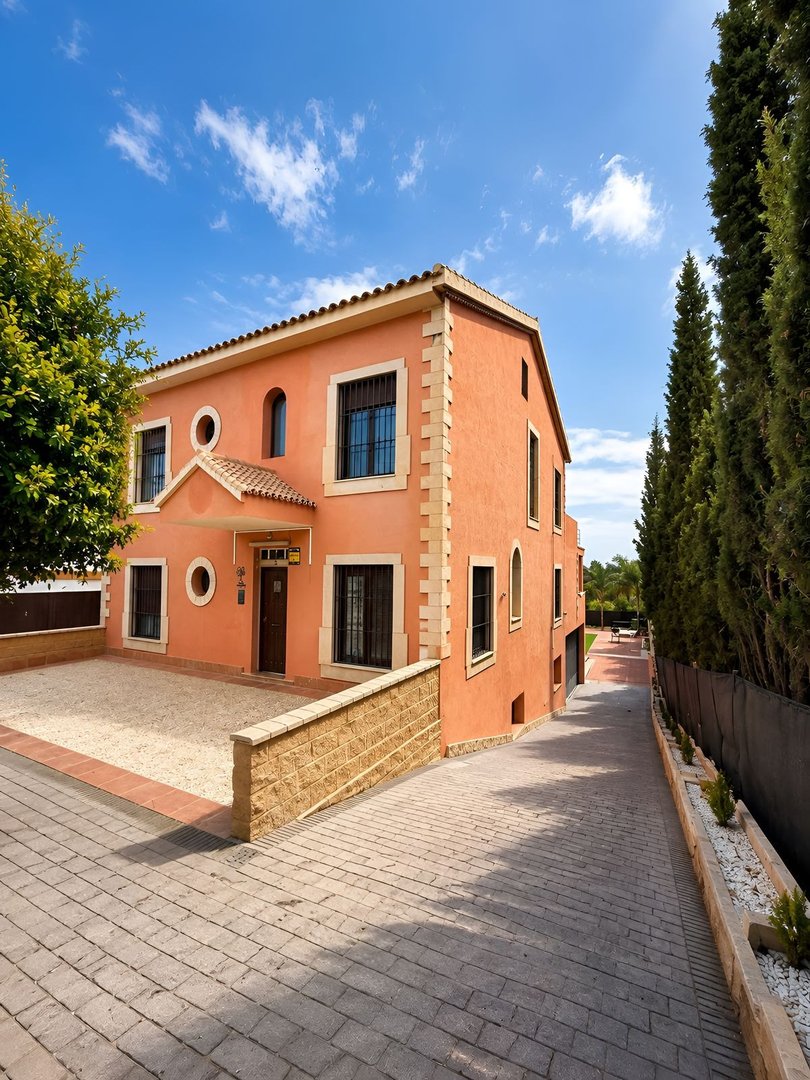 5 Bed Detached Villa in Málaga